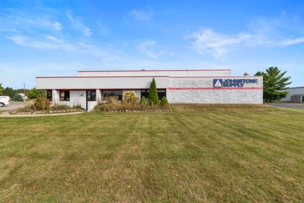 Listing Image #1 - Industrial for sale at 2504 Norwood Ct, Racine WI 53403