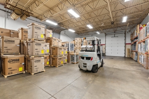 Listing Image #3 - Industrial for sale at 2504 Norwood Ct, Racine WI 53403