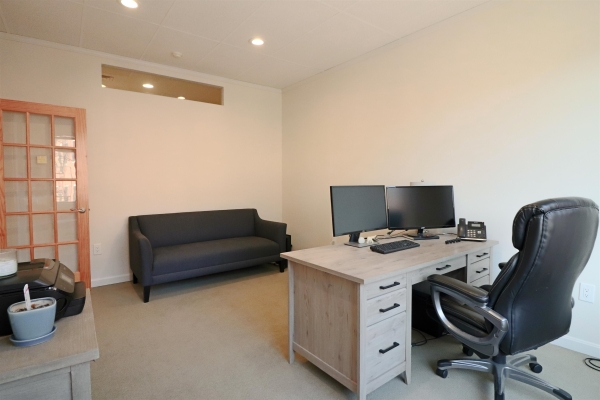 Listing Image #3 - Others for sale at 8, 9, 10 Vaughan , 208, 209, 210, Portsmouth NH 03801 Listing Image #3 - Others for sale at 8, 9, 10 Vaughan , 208, 209, 210, Portsmouth NH 03801