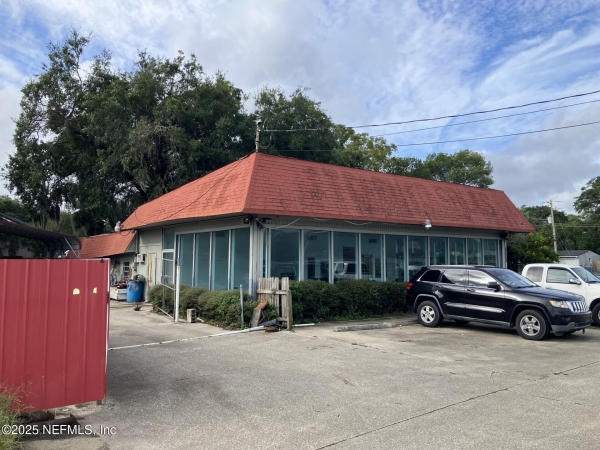 Listing Image #2 - Retail for sale at 6200 Arlington Expressway, Jacksonville FL 32211 Listing Image #2 - Retail for sale at 6200 Arlington Expressway, Jacksonville FL 32211