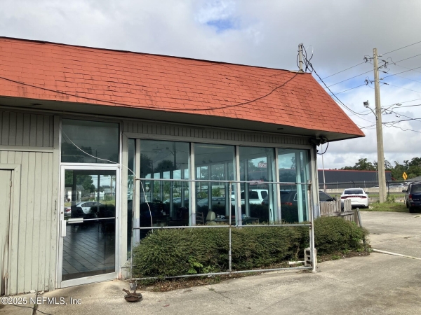 Listing Image #3 - Retail for sale at 6200 Arlington Expressway, Jacksonville FL 32211 Listing Image #3 - Retail for sale at 6200 Arlington Expressway, Jacksonville FL 32211