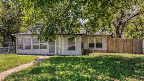 Listing Image #2 - Others for sale at 109 Mill Street, Weatherford TX 76086 Listing Image #2 - Others for sale at 109 Mill Street, Weatherford TX 76086
