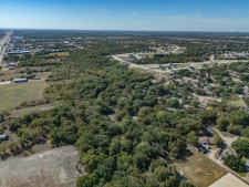 Listing Image #3 - Others for sale at 121 Little John Drive, Desoto TX 75115