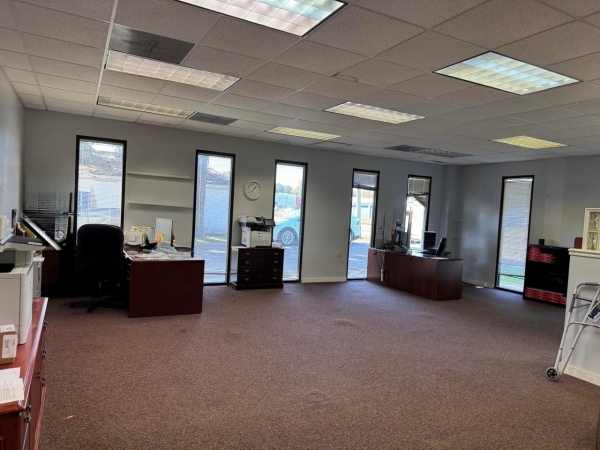Listing Image #6 - Office for sale at 149 N Railroad St, Selmer TN 38375