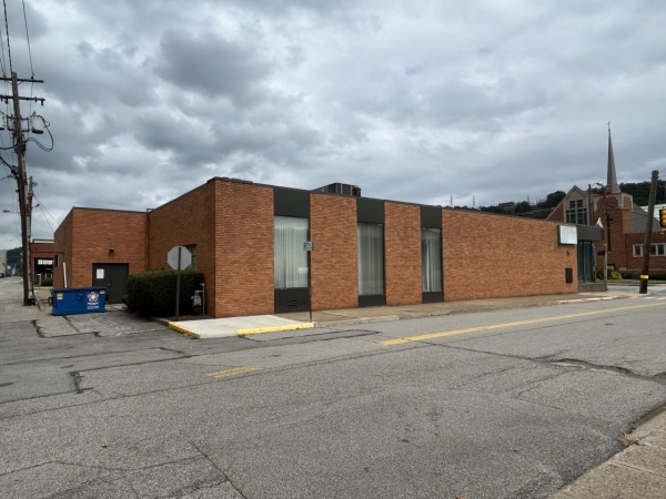 Listing Image #3 - Retail for sale at 3265 Main Street, Weirton WV 26062