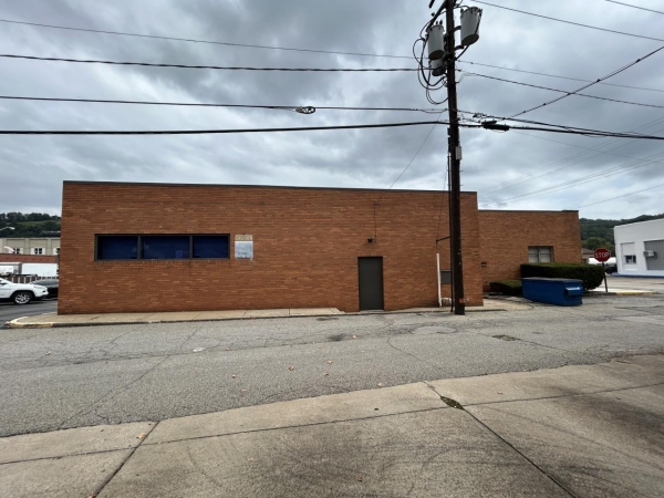 Listing Image #4 - Retail for sale at 3265 Main Street, Weirton WV 26062