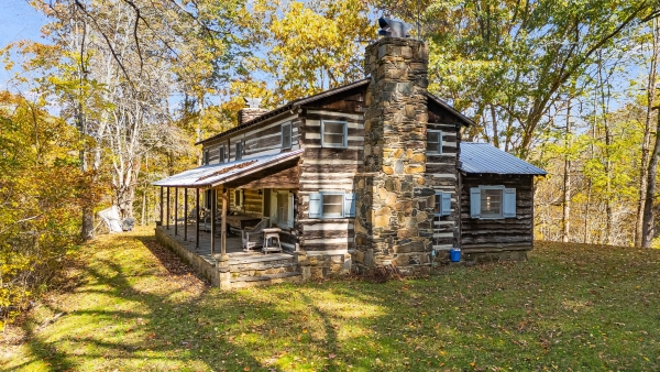 Listing Image #1 - Bed Breakfast for sale at 2395 Hortons Creek Road, Burnsville NC 28714