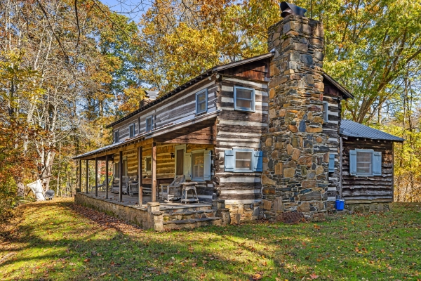 Listing Image #3 - Bed Breakfast for sale at 2395 Hortons Creek Road, Burnsville NC 28714