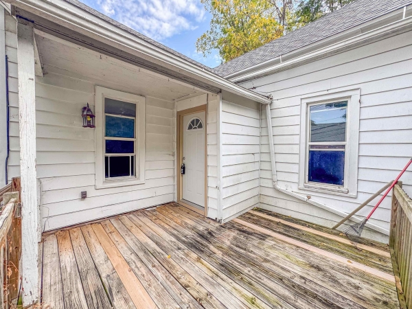 Listing Image #2 - Others for sale at 642 Arlington Street, Dubuque IA 52001