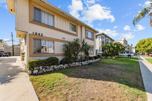 Listing Image #3 - Multi-family for sale at 1043 S Holt Ave, Los Angeles CA 90035 Listing Image #3 - Multi-family for sale at 1043 S Holt Ave, Los Angeles CA 90035