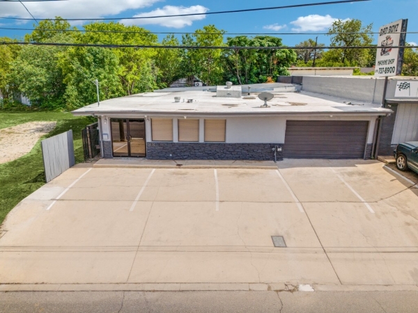 Listing Image #1 - Retail for sale at 1416 W Hildebrand Ave, San Antonio TX 78201