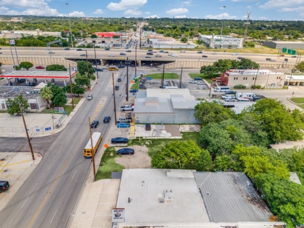 Listing Image #2 - Retail for sale at 1416 W Hildebrand Ave, San Antonio TX 78201