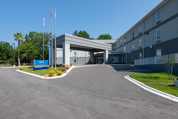 Listing Image #1 - Hotel for sale at 1978 Village Green Way, Tallahassee FL 32308