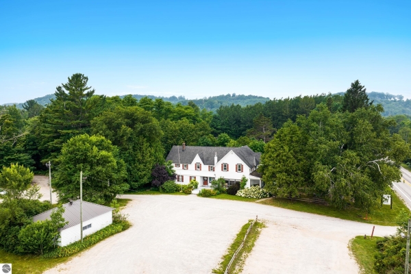 Listing Image #2 - Others for sale at 149 E Harbor Highway, Maple City MI 49664