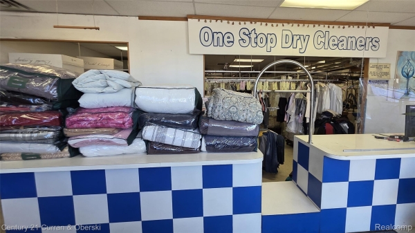 Listing Image #2 - Others for sale at 15260 Middlebelt, Livonia MI 48154 Listing Image #2 - Others for sale at 15260 Middlebelt, Livonia MI 48154