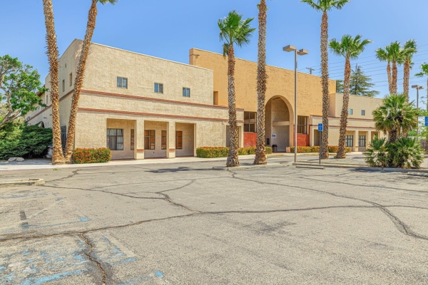 Listing Image #1 - Others for sale at 44725 10th Street 290, Lancaster CA 93534