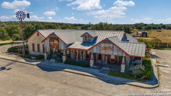 Listing Image #2 - Retail for sale at 11985 W us highway 87, La Vernia TX 78121 Listing Image #2 - Retail for sale at 11985 W us highway 87, La Vernia TX 78121