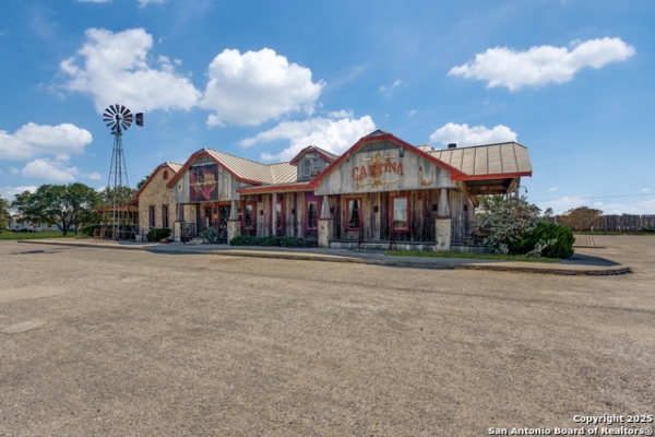Listing Image #3 - Retail for sale at 11985 W us highway 87, La Vernia TX 78121 Listing Image #3 - Retail for sale at 11985 W us highway 87, La Vernia TX 78121