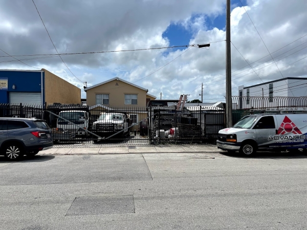 Listing Image #2 - Industrial for sale at 2484 NW 21st Ter, Miami FL 33142 Listing Image #2 - Industrial for sale at 2484 NW 21st Ter, Miami FL 33142