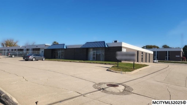 Listing Image #1 - Office for sale at 1408 & 1410 6th SW, Mason City IA 50401