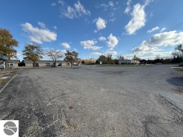 Listing Image #3 - Retail for sale at 12950 Brady Road, Chesaning MI 48616 Listing Image #3 - Retail for sale at 12950 Brady Road, Chesaning MI 48616