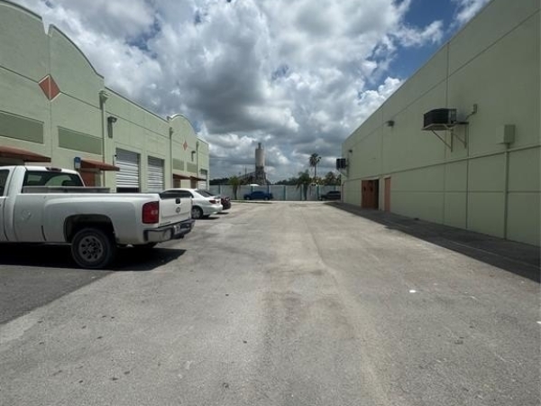 Listing Image #3 - Others for sale at 416 NW 10th Ave, Homestead FL 33030