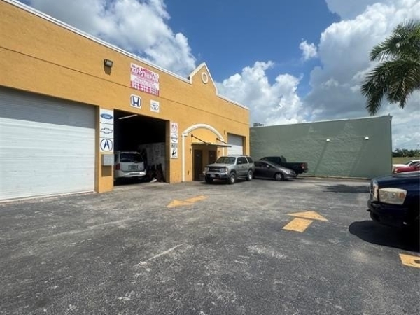 Listing Image #1 - Others for sale at 238 NW 9th Ave 4, Homestead FL 33030