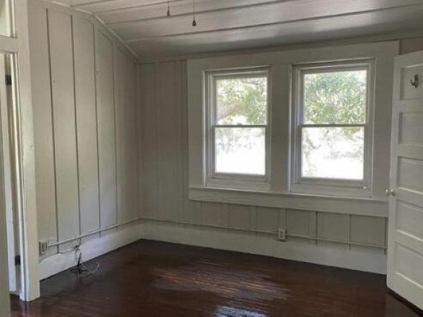 Listing Image #3 - Others for sale at 1117 Washington Avenue, Ocean Springs MS 39564 Listing Image #3 - Others for sale at 1117 Washington Avenue, Ocean Springs MS 39564