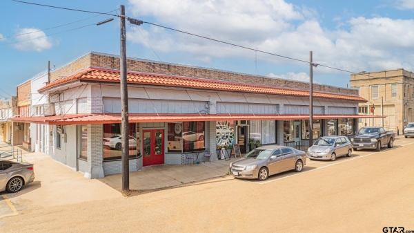 Listing Image #3 - Others for sale at 114 E Elm Sreet, Winnsboro TX 75494