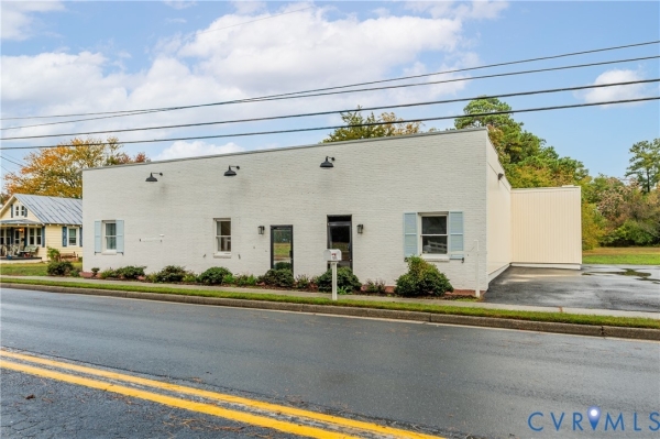 Listing Image #3 - Others for sale at 16945 General Puller Highway, Deltaville VA 23043