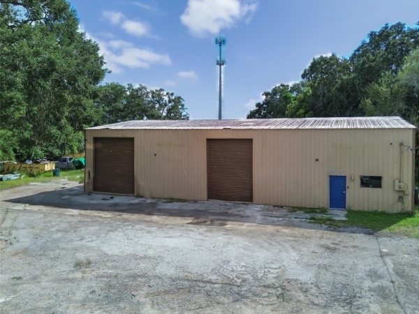 Listing Image #2 - Industrial for sale at 1049 E. Myers Boulevard, Mascotte FL 34753