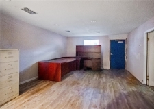 Listing Image #3 - Industrial for sale at 1049 E. Myers Boulevard, Mascotte FL 34753