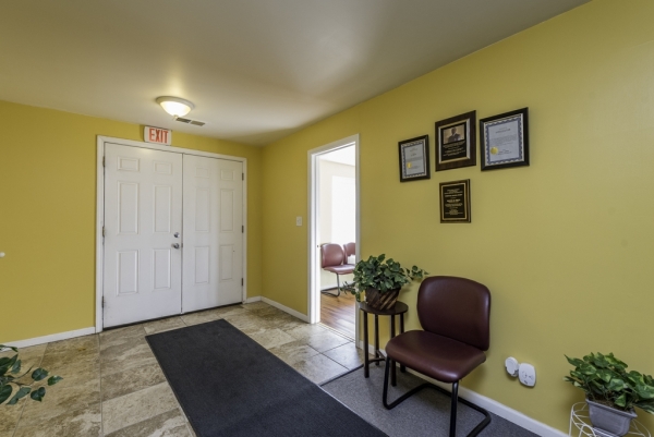 Listing Image #3 - Others for sale at 2218 Hebron Avenue, Zion IL 60099