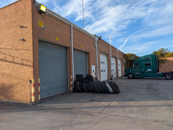 Listing Image #2 - Industrial for sale at 11633 S Mayfield, Alsip IL 60803 Listing Image #2 - Industrial for sale at 11633 S Mayfield, Alsip IL 60803