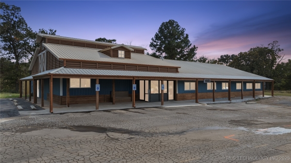 Listing Image #1 - Resort for sale at 29301 Highway 82, Park Hill OK 74451