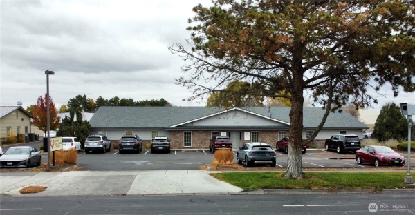 Listing Image #1 - Others for sale at 1417 S Pioneer Way, Moses Lake WA 98837 Listing Image #1 - Others for sale at 1417 S Pioneer Way, Moses Lake WA 98837