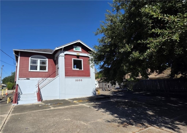 Listing Image #2 - Others for sale at 2200 Paris Road, Chalmette LA 70043