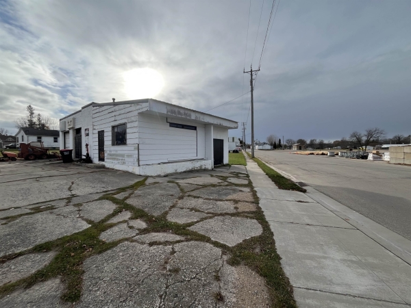 Listing Image #2 - Others for sale at 117 N RICHMOND Street, GILLETT WI 54124