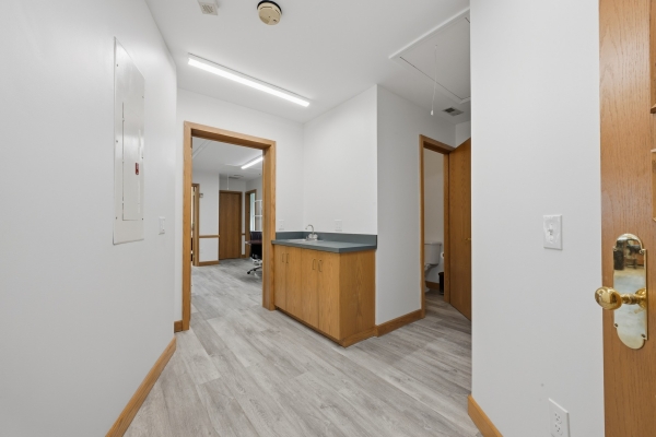 Listing Image #6 - Office for sale at 123 Elm Street, Unit 14, Old Saybrook CT 06475