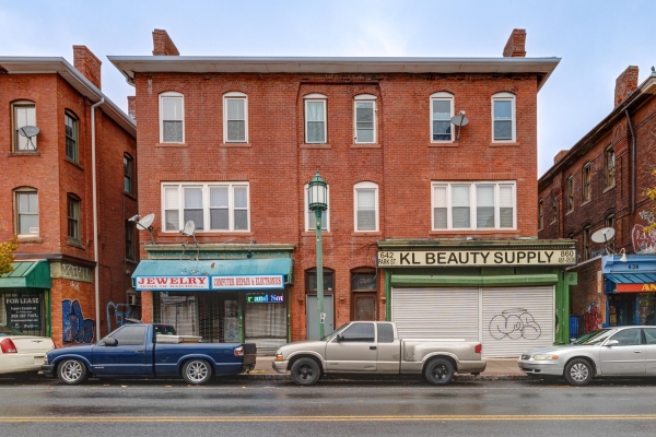 Listing Image #2 - Multi-family for sale at 642 Park Street, Hartford CT 06106