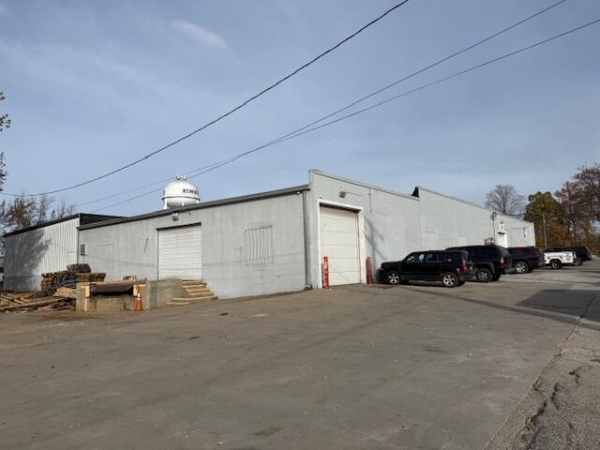 Listing Image #2 - Industrial for sale at 116 & 118 East Church Street, Aurora MO 65605