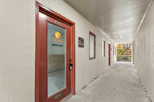 Listing Image #3 - Office for sale at 200 Market Place, Suite 240, Roswell GA 30075