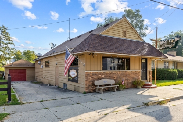 Listing Image #1 - Others for sale at 195 N Main St, Burlington IL 60109