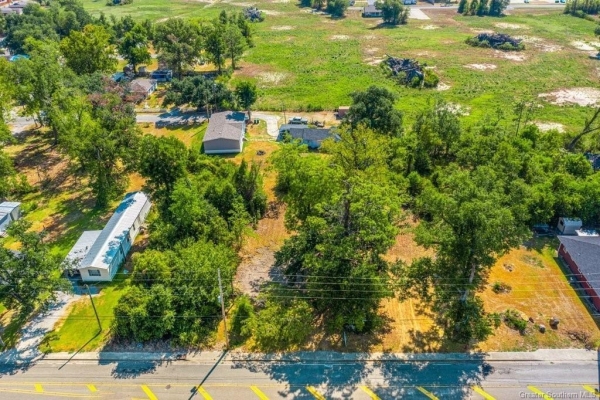 Listing Image #3 - Others for sale at 632 Maple Street, Sulphur LA 70663