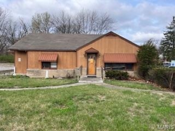 Listing Image #2 - Retail for sale at 5105 N Illinois Street , A, Fairview Heights IL 62208 Listing Image #2 - Retail for sale at 5105 N Illinois Street , A, Fairview Heights IL 62208