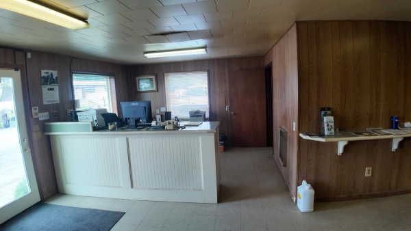 Listing Image #5 - Retail for sale at 117 Sartin Drive, Edmonton KY 42129