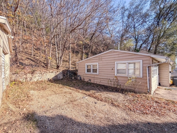 Listing Image #3 - Others for sale at 2554 Pinard Street, Dubuque IA 52001