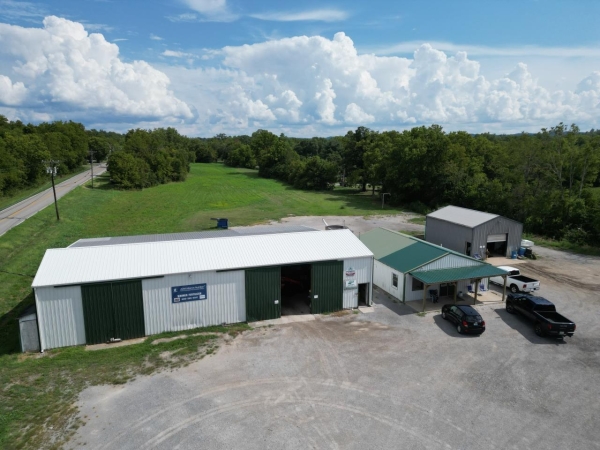 Listing Image #3 - Retail for sale at 1221 Old US 150E, Stanford KY 40484 Listing Image #3 - Retail for sale at 1221 Old US 150E, Stanford KY 40484