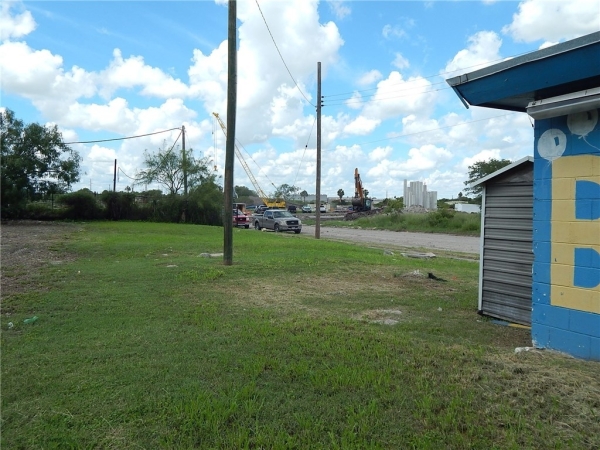 Listing Image #3 - Others for sale at 1023 JOSEPHINE St, Corpus Christi TX 78401 Listing Image #3 - Others for sale at 1023 JOSEPHINE St, Corpus Christi TX 78401