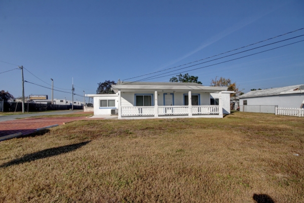 Listing Image #2 - Retail for sale at 4539 Mile Stretch Dr, Holiday FL 34690